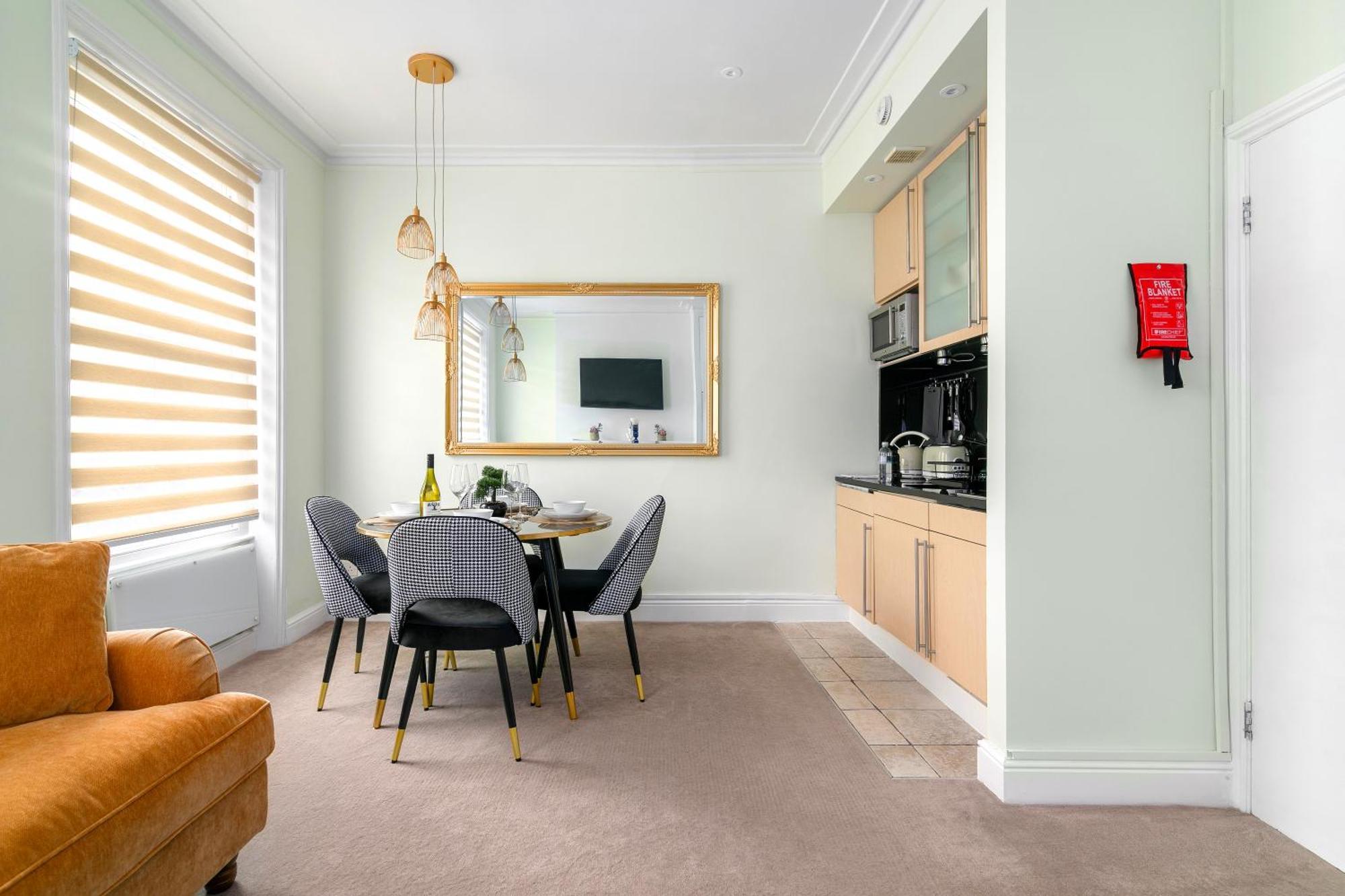 Cosy Flat 5 Min From Holland Park Station! London Apartamento Exterior foto