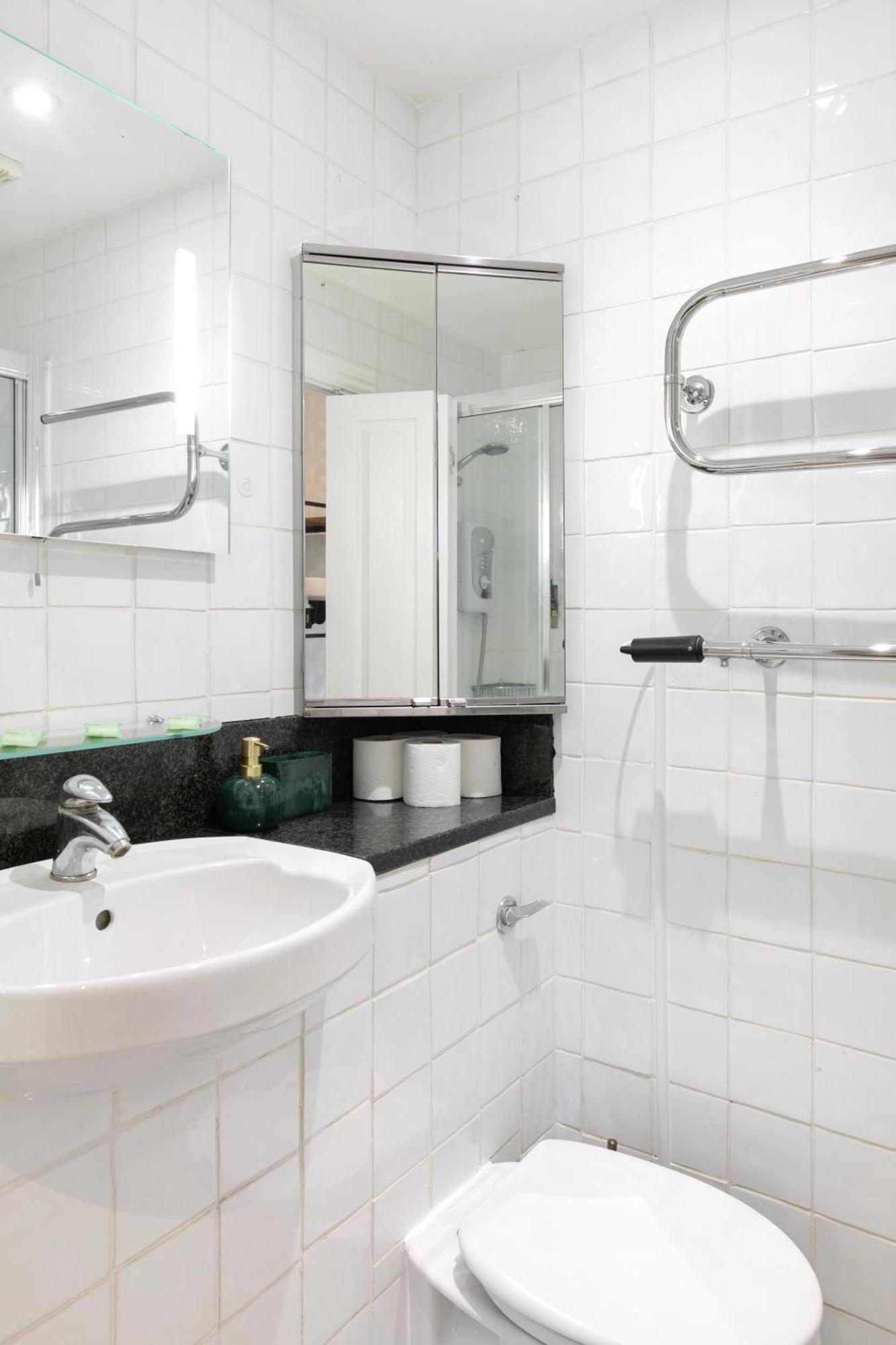 Cosy Flat 5 Min From Holland Park Station! London Apartamento Exterior foto
